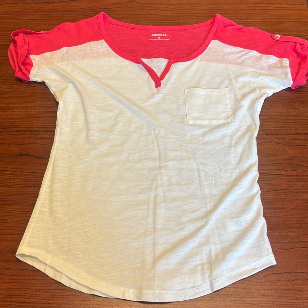 Express  short sleeve tee